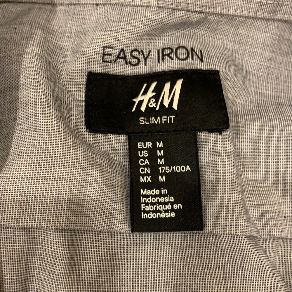 Medium, slim fit, gray H&M button-up.
